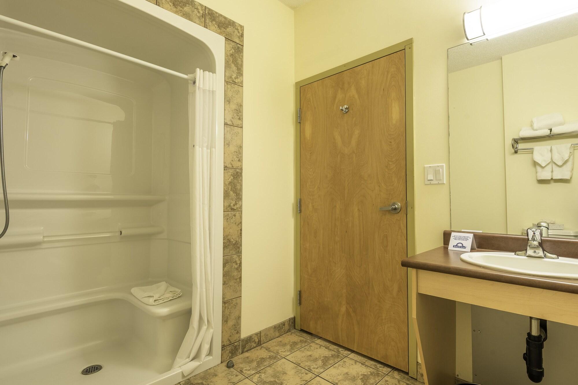 Days Inn By Wyndham Bonnyville Kültér fotó